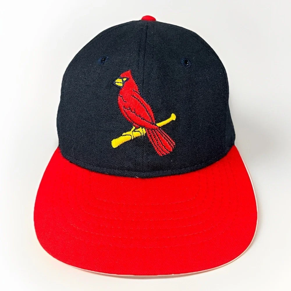 Vintage St Louis Cardinals MLB Fitted Hat Size 7 Roman Pro Leather Band